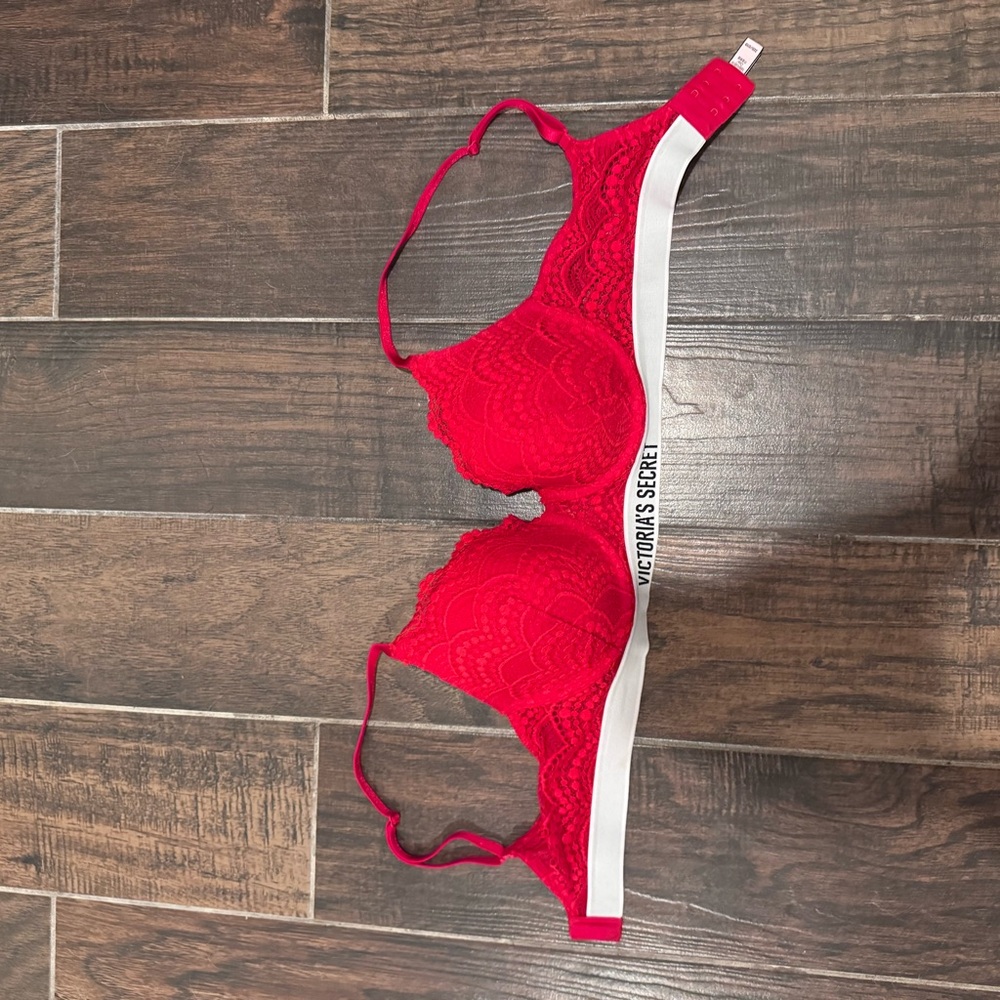 Victoria's Secret Bold Red Lace Bra